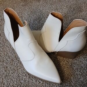 11W Nude/light Beige. Ankle Boots